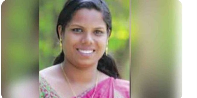 പിറവത്ത് നഗരസഭാ കൗൺസിലർക്കും ഭർതൃമാതാവിനും കുത്തേറ്റു; ഭർതൃപിതാവ് കസ്റ്റഡിയിൽ