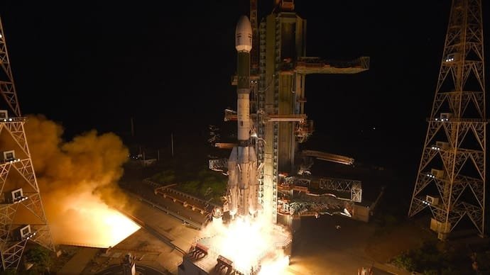 കുതിച്ച് GSLV-F17; നിർണായക ദൗത്യം വിജയത്തിലെത്തിച്ച് ISRO