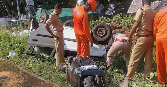 പാലാ–പൊൻകുന്നം റോഡിൽ വീണ്ടും വാഹനാപകടം; രണ്ടു പേർക്ക് പരിക്ക്